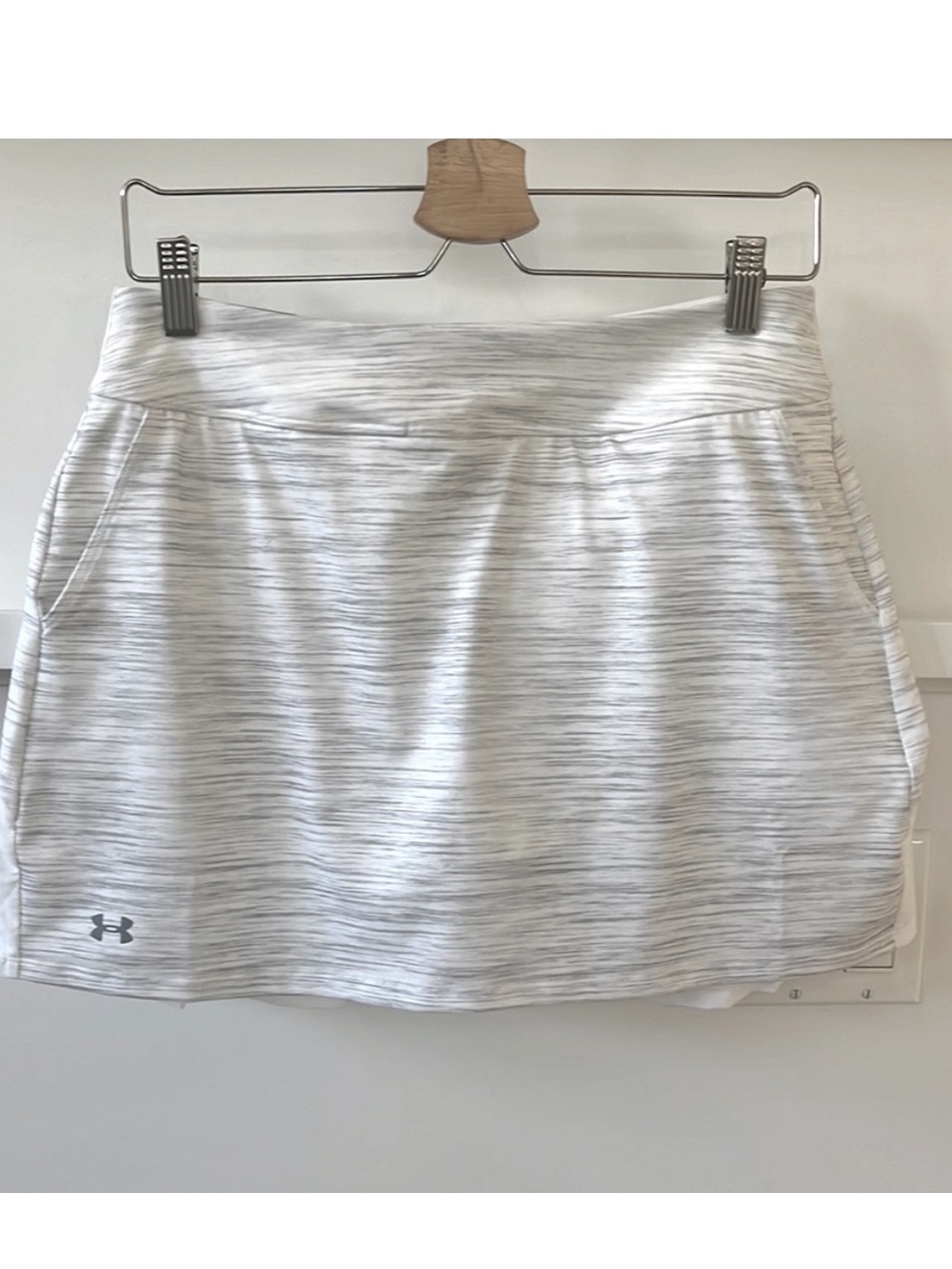 NWT Under Armour Links Knit Skort